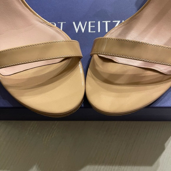 STUART WEITZMAN Aniline Nearly Nude Heeled Sandals. Size 9M - Picture 4 of 11